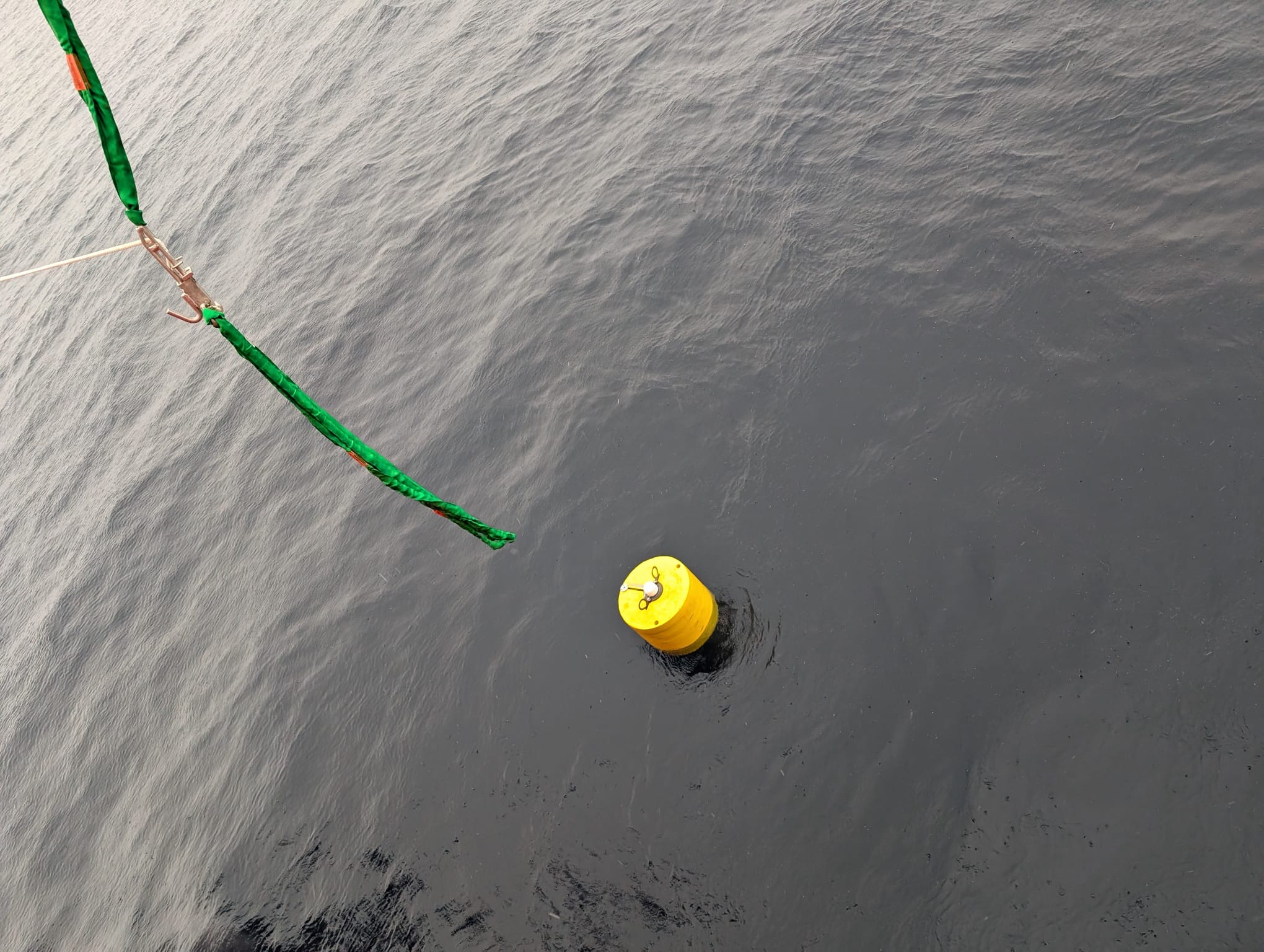 The TOP is released from the ship (Photo by Mary-Louise Timmermans)