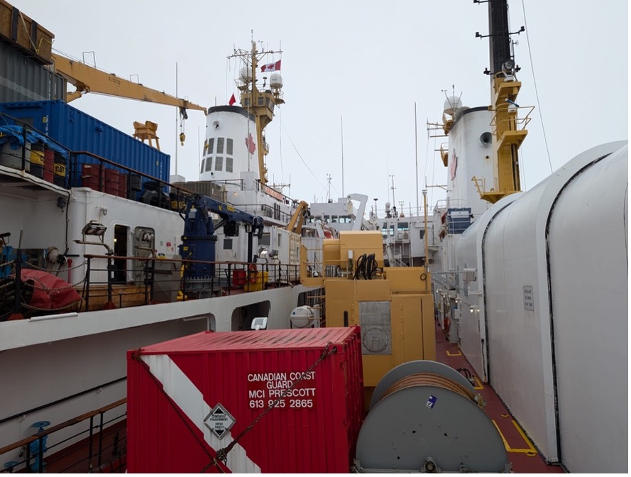 The Louis and the Des Groseilliers side by side (Photo by Mary-Louise Timmermans)