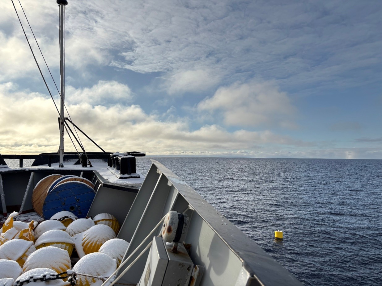 Photo 1: TOP15 spotted from the bow of the Louis. 