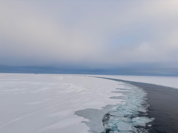 Dispatch19Photo2  
Photo 2: Our path through the ice en route to CB-13.