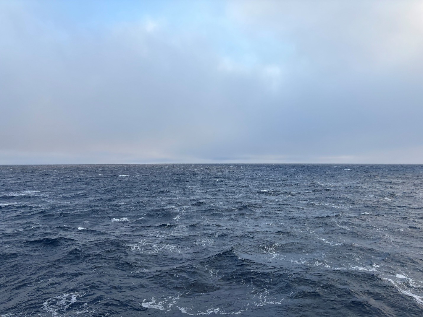 Dispatch28Photo6 Photo 6: Waves on the starboard side of the Louis.