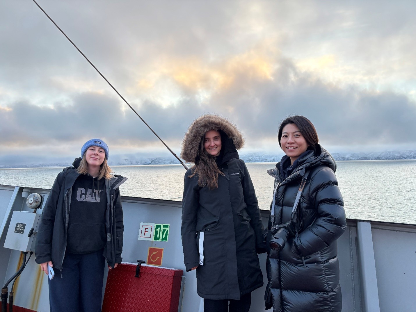 Dispatch31Photo2  
Photo 2: (left to right) Dominique Baker, Annabel Payne, and Yuanxin Zhang viewing the Smoking Hills from the Louis’ bow.