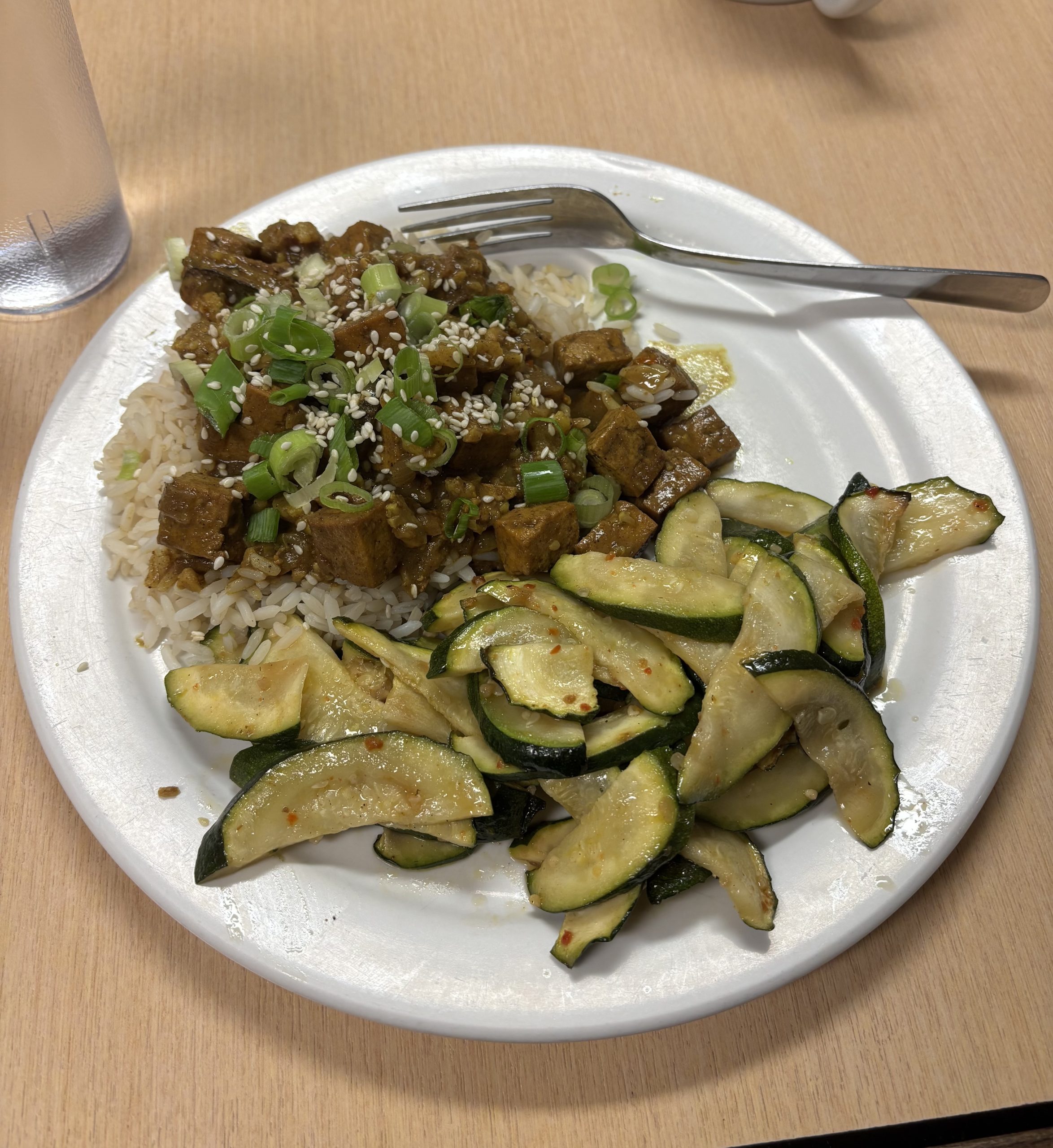 Curried tofu and roasted zucchini served at lunch. Huge thanks to the galley staff for making special vegetarian/vegan meals! Photo by Jennifer Kosty. 