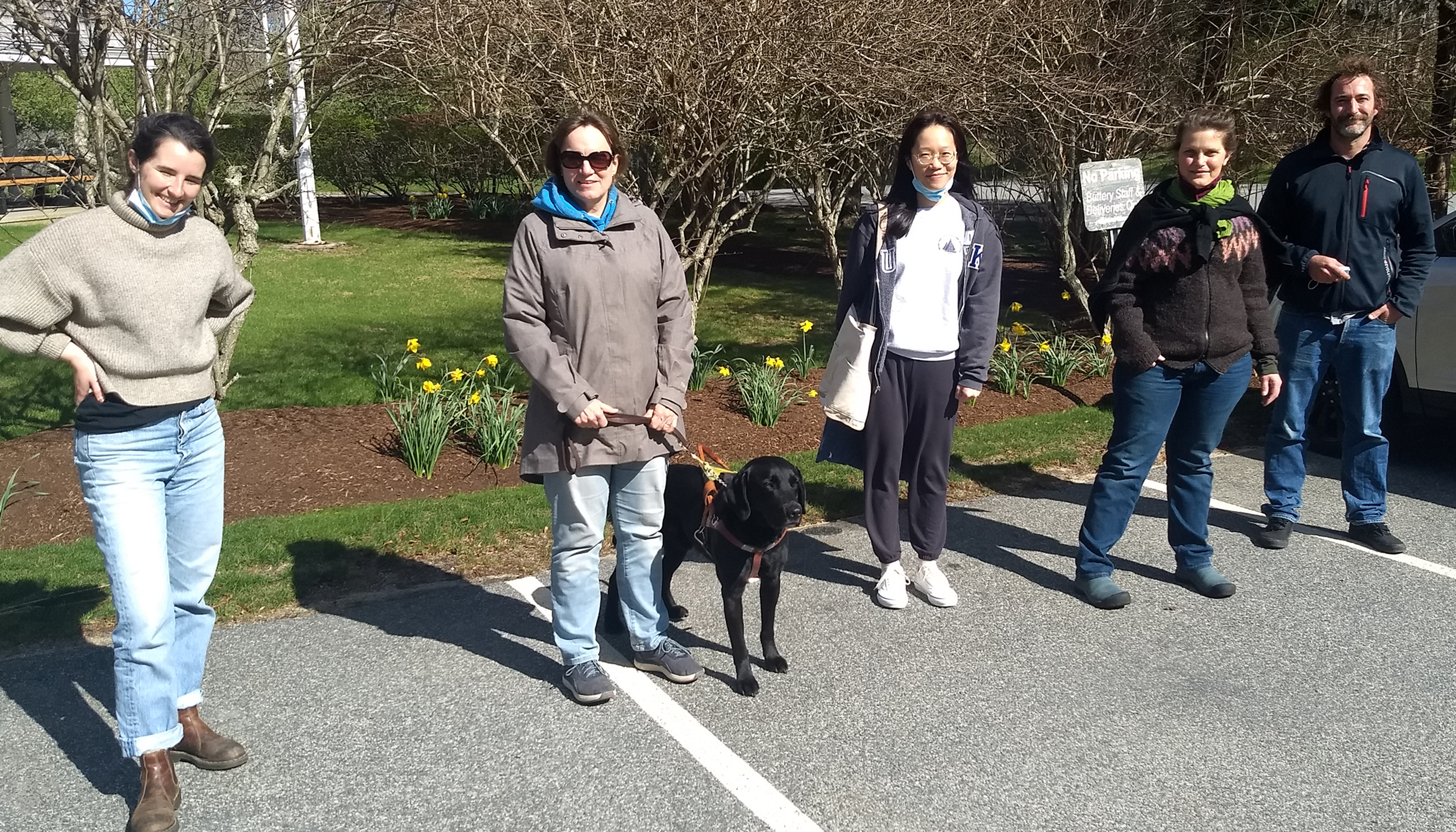 A covid gathering: folks from the Bower Lab outside and separated by a few feet each, after sharing lunch.