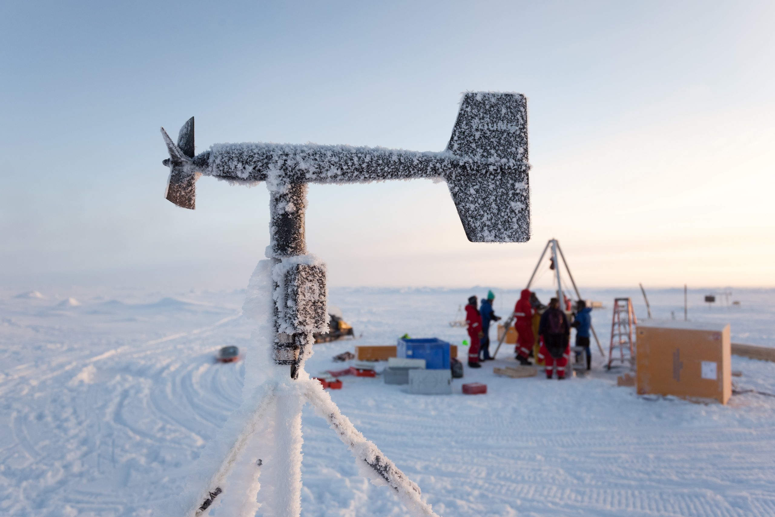 Formation of frost on the weather station over only a few hours. The wind monitor was already cleaned! (Photo by Mario Hoppmann)