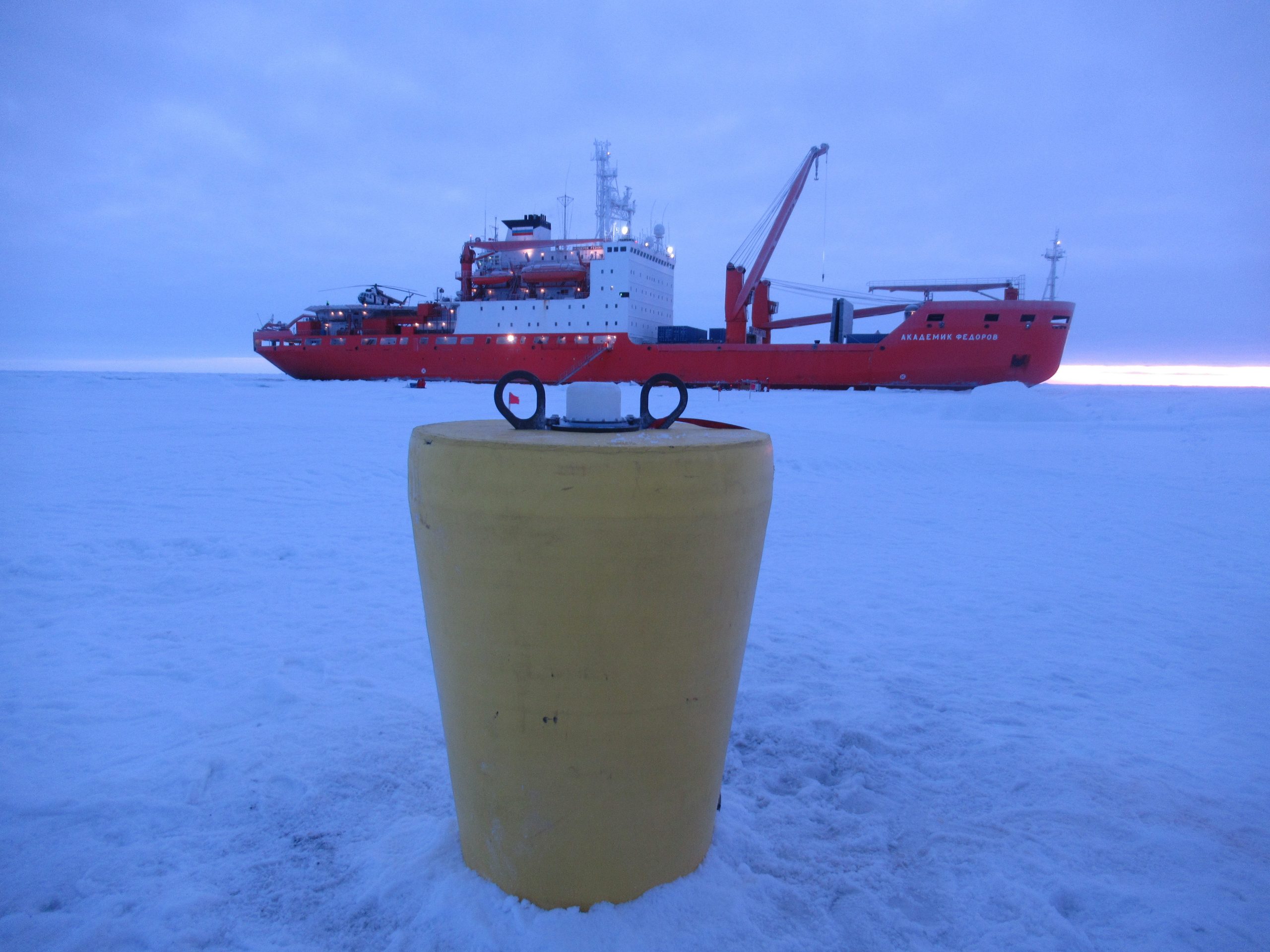 ITP 102 final deployment position with Akademik Fedorov in background. (Photo by Andy Davies)