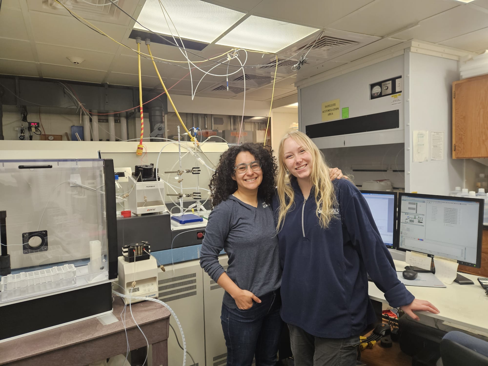 Corinne and Laura running mercury stable isotopes on our in-house MC-ICP-MS (2026)