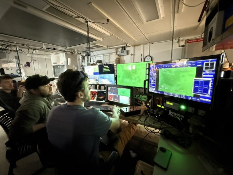 Whoi Rov ROV Recovery Operation Successfully Retrieves Lost Southeastern ...