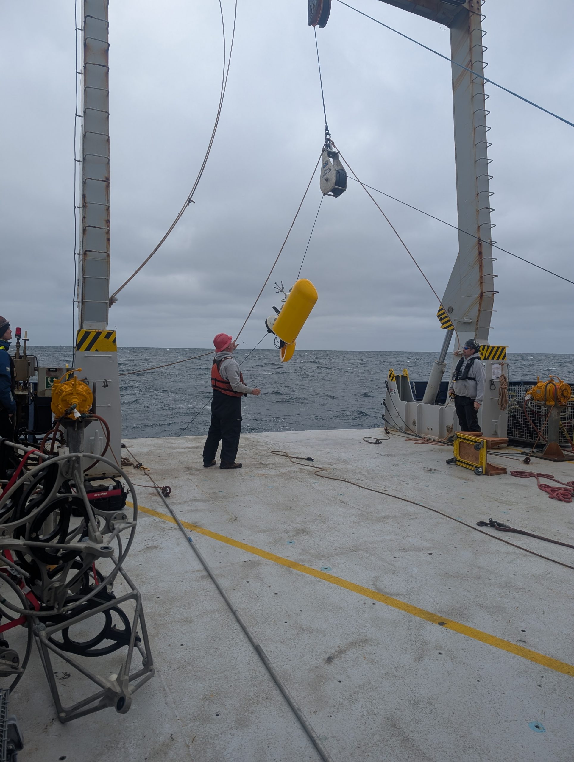 Jim Ryder recovering an MMP. Credit: Leah McRaven