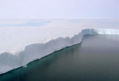 callout_Antarctic Ice Shelf Rift_400
